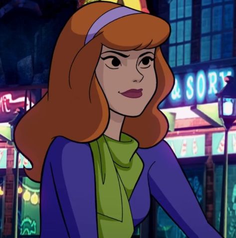 Daphne Mystery Inc, Daphne Blake Drawing, Hear Me Out Cake Female Characters, Free From Scooby Doo, Daphne Scooby Doo Cartoon, Childhood Crushes Women, Scooby Doo Daphne Aesthetic, Daphne Scooby Doo Icon, Hear Me Out Female Characters