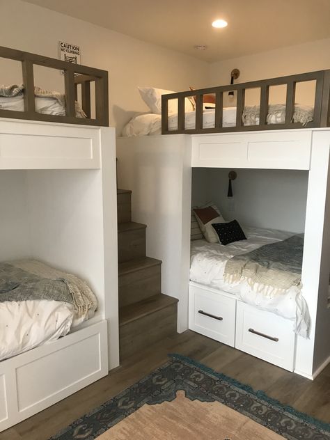 4 Bunk Beds Corner Bunk Beds With Stairs, Modern Corner Bunk Beds, 4bunk Beds, Multiple Bunkbeds In A Room, 4 Beds Small Room, Bunk Bed Corner Ideas, Best Bunk Beds For Kids, 4 Beds In One Room Small Spaces, 4 Bunk Beds Built Ins Corner