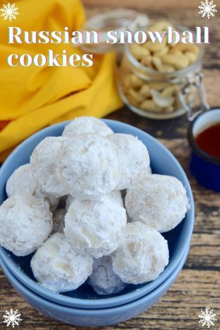 Russian snowball cookies recipe - Miss M.V. Mexican Wedding Cookies Recipes, Wedding Cookies Recipe, Russian Tea Cakes, Cookies Video, Snowball Cookie Recipe, Russian Tea Cake, Lemon Cookies Recipes, Christmas Meals, Mexican Wedding Cookies