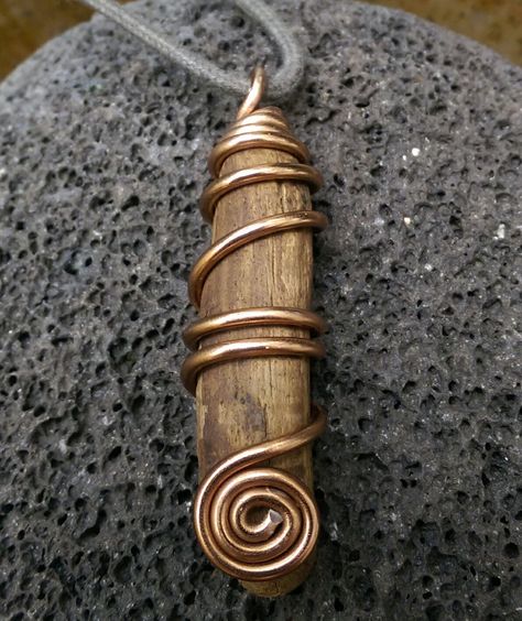 Wire Wrapped Driftwood with Spiral Wood And Wire Jewelry, Driftwood Jewelry Diy, Drift Wood Jewelry, Driftwood Earrings, Adventure Jewelry, Driftwood Pendant, Driftwood Necklace, Wood Jewelry Diy, Wooden Jewelery