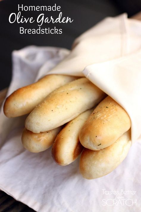 Homemade Olive Garden Breadsticks recipe on http://tastesbetterfromscratch.com Olive Garden Breadsticks, Homemade Breadsticks, Breadsticks Recipe, Bread Sticks Recipe, Tastes Better From Scratch, Breadsticks, Olive Garden, Restaurant Recipes, Homemade Bread