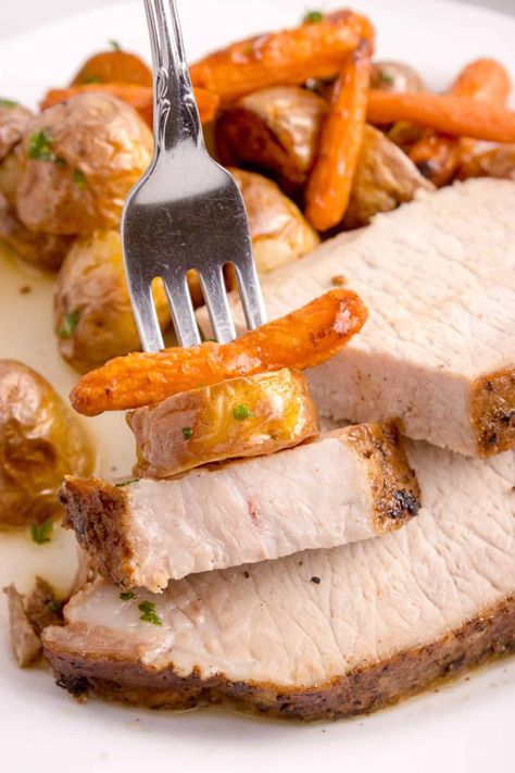 Easy Instant Pot Pork Loin Porkloin Instantpot, Pork Loin Pressure Cooker, Pork Loin In Instant Pot, Pork Loin Recipes Instant Pot, Pork Loin Instant Pot Recipes, Pork Loin Instant Pot, Pressure Cooker Recipes Pork, Pressure Cooker Pork Loin, Lemon Pepper Pork Chops