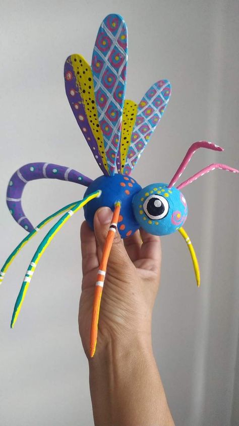 How To Make Alebrijes, Alibreje Ideas, Clay Alebrije, Alebrije Ideas, Pottery Angels, Paper Mache Animals, Fiesta Theme Party, Paper Mache Art, Paper Mache Crafts