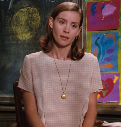 Ms Honey Matilda, Miss Honey Matilda, Matilda Movie, Embeth Davidtz, Mara Wilson, Teacher Images, Miss Honey, Valentine's Party, Good Movies On Netflix