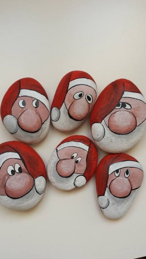 Rock Painting Tutorials, Christmas Pebble, Christmas Pebble Art, Rock Painting Tutorial, Diy Rock Art, Christmas Crafts For Kids To Make, Stone Art Painting, Painted Rocks Kids, Christmas Rock