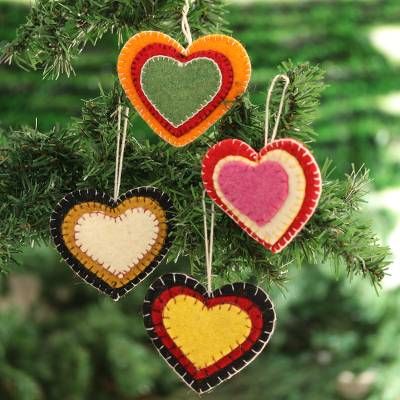 Wool Felt Ornaments, Ornaments Making, Diy Felt Christmas Ornaments, Felt Halloween, Felt Wool, Felt Christmas Tree, Felt Heart, Felt Christmas Ornaments, Heart Ornament