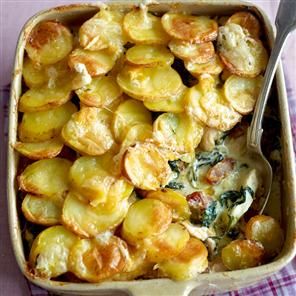 Chicken tartiflette Recipe | delicious. Magazine free recipes Cream Spinach, Tartiflette Recipe, Pudding Chia, Delicious Magazine, Chicken Potatoes, French Cooking, French Food, Poultry Recipes, Casserole Dish