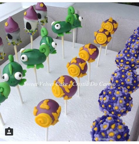 Tangled Chocolate Covered Strawberries, Rapunzel Cakepops, Tangled Cake Pops, Tangled Desserts, Rapunzel Treats, Rapunzel Cake Pops, Tangled Prom, Tangled Quince, Tangled Birthday Cake