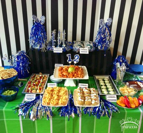 Super Bowl food ideas Cowboys Football Party, Football Party Balloons, Dallas Cowboys Birthday Party, Dallas Cowboys Wedding, Dallas Cowboys Baby Shower, Cowboy Birthday Party Decorations, Dallas Cowboys Cake, Dallas Cowboys Theme, Cowboy Party Favors