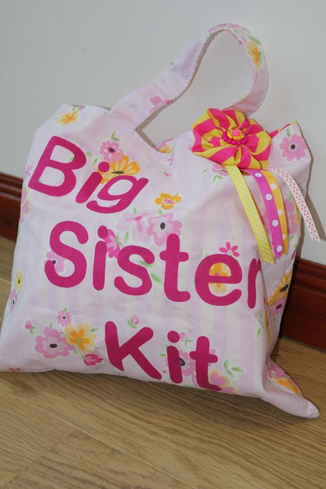 Big sister kit. Filled with lovely things for her special day. Big Sister Starter Kit, Big Sister To Be Gift Ideas, Big Sister Hospital Gift, Jase Norman, Upgraded To Big Sister, Big Sister Kit, Big Sister Bag, William Robinson, Stella Rose