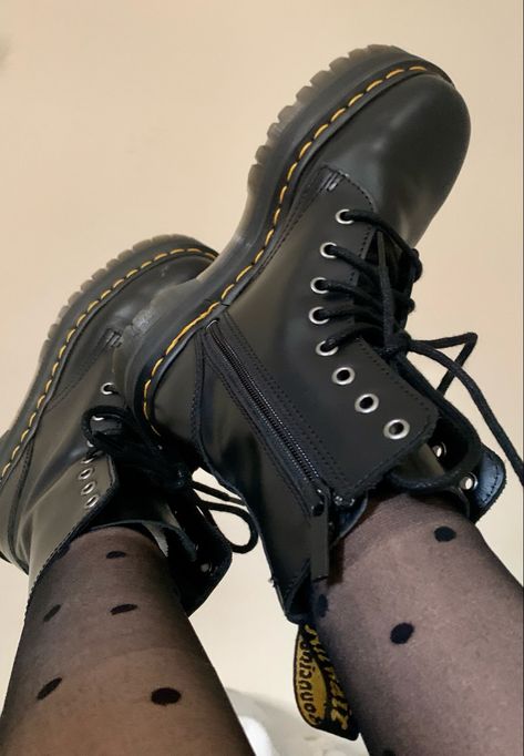 High Doc Martens, Doc Martens Boots, Amy Rose, Style Boots, Dr Martens Shoes, Martens Shoes, Doc Martens, Black Style, The Girl Who