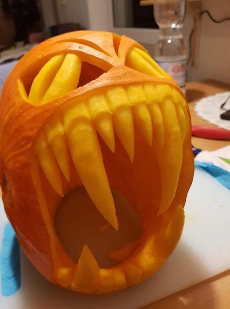 Pumpkin Carving Ideas Realistic, Pumkin Carving Ideas Creepy, Cool Halloween Pumpkins Carvings, Really Cool Pumpkin Carving Ideas, Complicated Pumpkin Carving, Pumpkin Carving Hard, Punkin Carving Idea, Coolest Pumpkin Carving, Pumpkin Eating Another Pumpkin