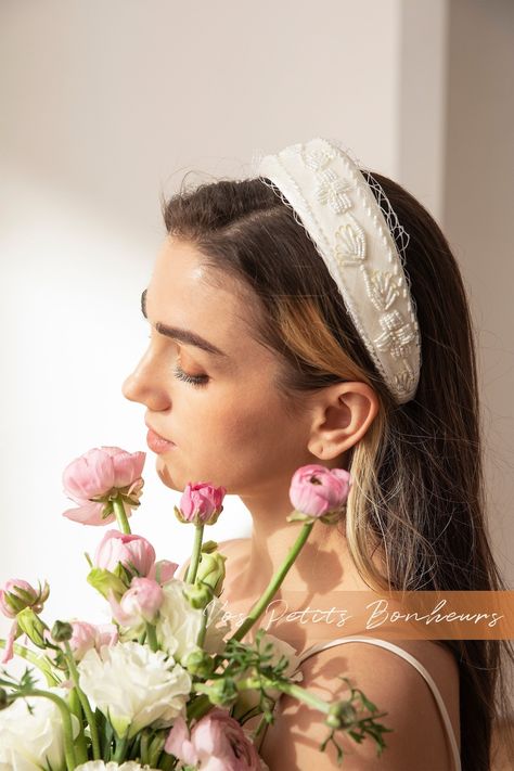 This Headbands & Turbans item by VosPetitsBonheurs has 204 favorites from Etsy shoppers. Ships from Lockport, NY. Listed on Nov 20, 2023 Traditional Veil, Tulle Wedding Veil, Bride To Be Sash, Blusher Veil, Bride Headband, Bridal Accessory, Headpiece Bridal, Headband Wedding, The Modern Bride