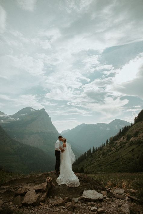 Beautiful views of Eloping in Glacier National Park, Moody and Romantic Photography Montana Glacier National Park, Glacier Wedding, Glacier Elopement, Glacier National Park Wedding, Glacier National Park Elopement, Montana Elopement, Yosemite Wedding, How To Elope, National Park Elopement