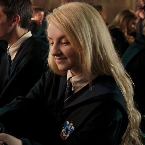 Luna Lovegood Edits, Luna Lovegood Aesthetic, Buku Harry Potter, Harry Potter Icons, Images Harry Potter, Harry Potter Actors, I Love Cinema, Harry Potter Pictures, Harry Potter Film