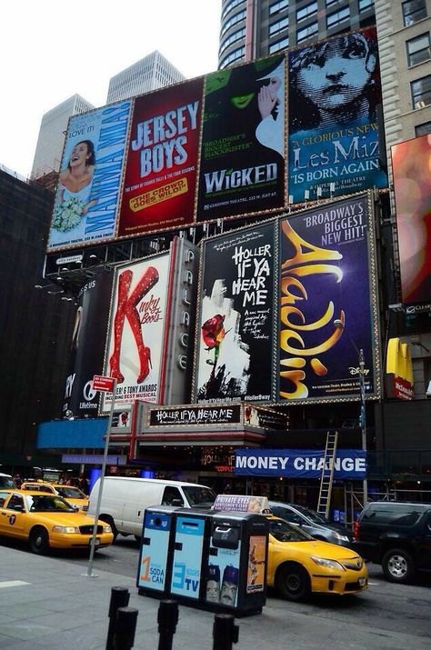 New York Sightseeing, New York Broadway, Broadway Tickets, Musical Theatre Broadway, Theatre Geek, Theatre Nerds, Theatre Life, Broadway Theatre, Broadway Musicals