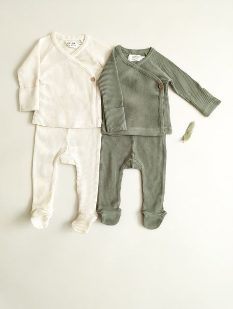 Organic Baby Clothing. Organic Baby Clothing Brand. Neutral Baby Clothing. Kimono baby clothing Baby Boy Neutral Outfits, New Born Outfits, Unisex Newborn Clothes, Newborn Kimono, New Born Clothes, Organic Newborn Clothes, Newborn Baby Shopping, Classic Baby Clothes, Baby Clothes Newborn