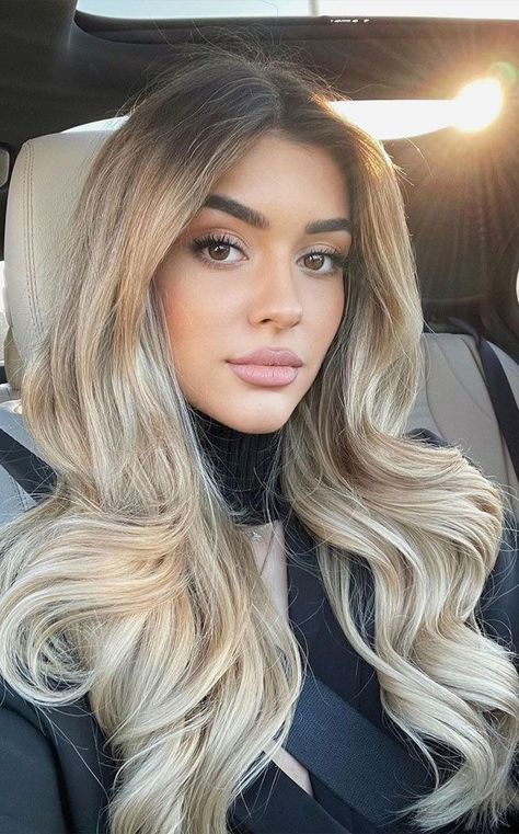 long blonde hair Blonde Hair Caramel Skin, Blonde Hair From Black, Blonde For Hispanics, Latina Blonde Hair Balayage, Baleage Blond Hair, Blonde Hair For Latinas, Blonde Hispanic Women, 8 Ash Blonde Hair, Hispanic Blonde Hair