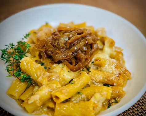 Caramelized Onion Pasta Recipe | French Onion Soup pasta Carmelized French Onion Pasta, French Onion Soup Pasta, Onion Soup Pasta, Caramelized Onion Pasta, Onion Pasta, Easy Spring Recipes, Onion Soup Recipe, Food Of The Gods, French Onion Soup Recipe