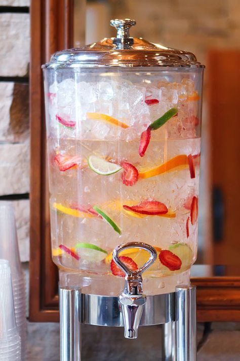 Spa Water! This is in the lobby of The Stein Eriksen Lodge Hotel and Spa at Deer Valley Resort in Park City, Utah. The flavor changes every day! Stein Eriksen Lodge, Healthy Detox Cleanse, Beverage Dispenser, Infused Water Recipes, Fruit Infused Water, Diet Soda, Lip Scrubs, Spa Water, Spa Decor