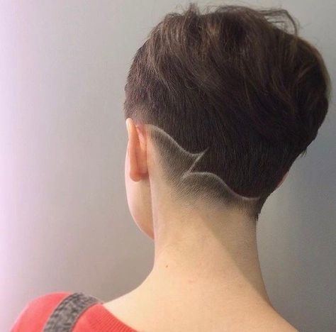 Undercut With Short Hair, Undercuts For Women, Undercut Hair Designs, Undercut Hairstyles Women, Undercut Long Hair, Undercut Designs, Shaved Hair Designs, Shaved Undercut, Faded Hair