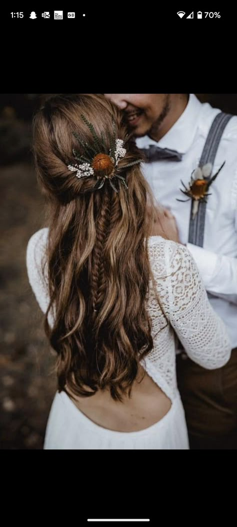 Boho Bridal Hair, Fall Wedding Hairstyles, Boho Wedding Hair, Hippie Wedding, Wedding Hair Inspiration, Wedding Hair Flowers, Wedding Hair Down, Bridal Hair And Makeup, Boho Hairstyles