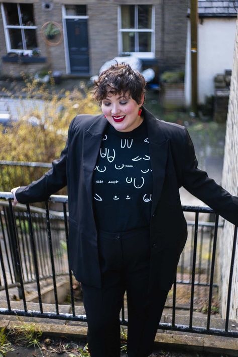 How To Nail Suiting If You're Plus Size Plus Size Androgynous, Plus Size Androgynous Fashion, Androgynous Formal Wear, Masc Femme Fashion, Plus Size Tomboy Fashion, Mc Outfit, Autum Outfit, All Black Clothes, Butch Lesbian