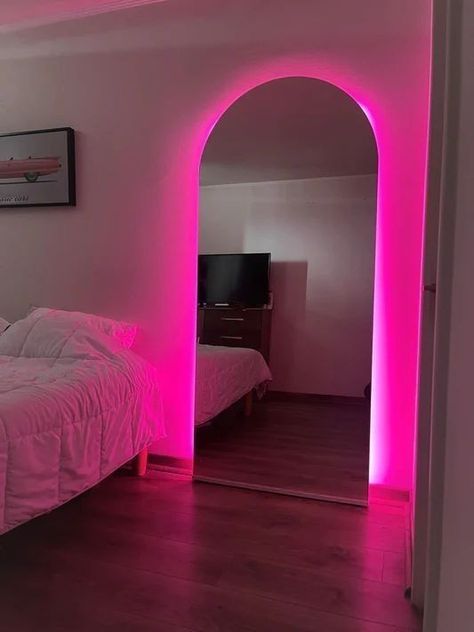 Led Mirror Full Length, Pink Body Mirror, Full Body Mirror Decorating Ideas, Full Body Mirror Bedroom Ideas Aesthetic, Huge Mirror In Bedroom, Mirror Light Ideas, Body Mirror Decorating Ideas, Full Body Mirror Bedroom Ideas, Full Body Mirror Bedroom