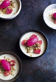 Lemon verbena panna cotta with poached rhubarb, sorbet and sweet toasted seeds Rhubarb Sorbet, Dessert Restaurant, Dessert Oreo, Rhubarb Recipes, Oreo Dessert, Lemon Verbena, Köstliche Desserts, Eat Dessert, Beautiful Food