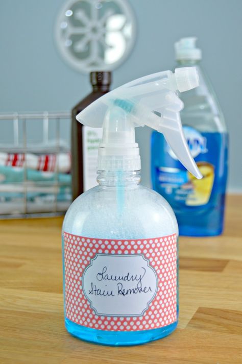 The Best Homemade Stain Remover Recipe - Mom 4 Real Homemade Stain Removers, Diy Stain Remover, Laundry Stain Remover, Diy Staining, Cleaning Painted Walls, Stain Removers, Laundry Stains, Carpet Cleaning Hacks, Homemade Cleaners