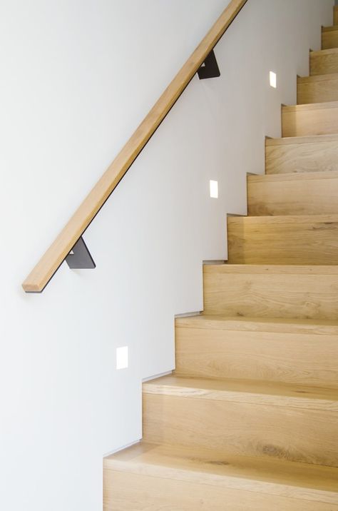 Indoor Handrail, Stairs Handle, Timber Handrail, Wall Mounted Handrail, Wood Floor Design, Wood Handrail, Stairs Design Interior, Staircase Handrail, Timber Slats