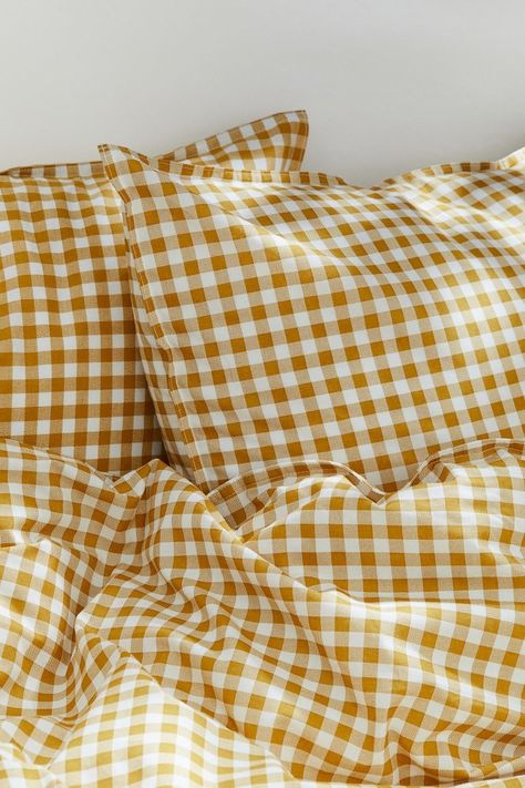 Patterned double/king size duvet cover set - Yellow/Gingham-checked - Home All | H&M 1 Yellow Gingham Bedding, Daria Bedroom, Gingham Bedding, Duvet Covers Yellow, Twin Duvet Cover, Yellow Bedding, King Size Duvet Covers, Striped Duvet, Double Duvet Covers