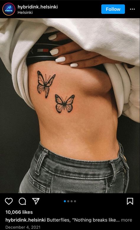 Rib Butterfly Tattoo, Butterfly Rib Tattoo, Tattoo Large, Stomach Tattoos Women, Tato Minimal, Rib Tattoos For Women, Gorilla Tattoo, Cute Hand Tattoos, Pretty Hand Tattoos