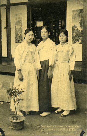 Korea Pic, Ancient Korea, Korean Photo, Photo Recreation, Korean History, Asian History, Three Graces, Korean Traditional, Traditional Fashion