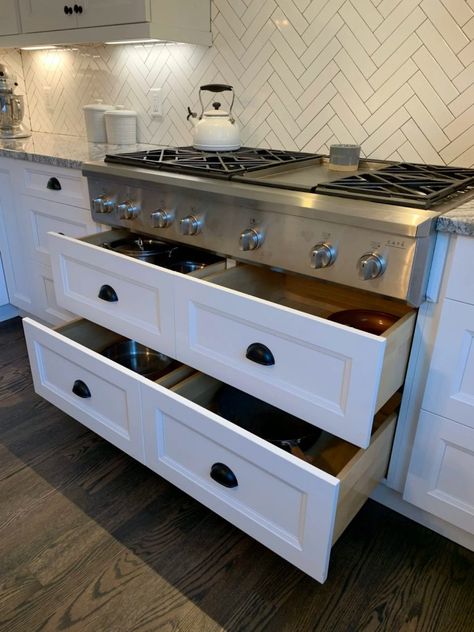 Cooktop Cabinet, Kitchen Cooktop, Kitchen Cabinetry Design, Semi Custom Cabinets, Kitchen Cabinet Layout, Cabinetry Design, Kitchen Stove, Cabinet Ideas, Diy Cabinets