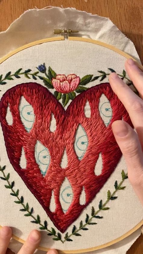 Tessa Perlow, Embroider Ideas, Embroidery Heart, Heart Embroidery, Hand Embroidery Art, Embroidery Fabric, Embroidery Inspiration, Embroidery Techniques, Embroidery Patches