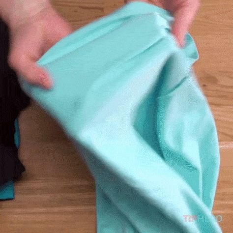 Got a Hole in Your Favorite T-Shirt? Here’s the No-Sew Trick to Fix It Shirt Upcycle Diy, Sewing Repairs, Shirt Alterations, Sewing Holes, Wise Thoughts, Mending Clothes, Laundry Tips, Upcycle Shirt, Repair Clothes