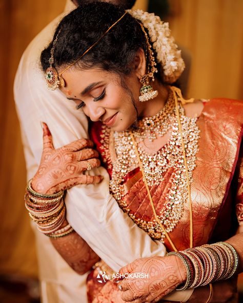 In her eyes, you can see the promise of forever. ❤️ Bride @anu__yazhini Groom @bala_7294 Couple @digitaldiary.of.two . . For more details www.ashokarsh.com #ashokarsh #ashokarshphotography #wedding #weddingphotography #photography #prewedding #couples #chennai #instagram #instagramreels #photooftheday #trendingcouple #trending #love South Indian Wedding Poses Couple Photos, South Indian Marriage Couple Poses, South Indian Wedding Poses For Bride And Groom, South Indian Wedding Photography, South Indian Bride And Groom Photography, Indian Wedding Photography Couples Bride Groom, Kerala Bride And Groom Hindu, Indian Wedding Poses, Couple Wedding Dress