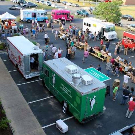 Food truck court in Richmond VA Food Truck Court, Food Truck Seating Ideas, Food Truck Plaza, Parking Lot Party, Food Truck Park, Bbq Festival, Food Truck Festival, Food Park, Camping Resort