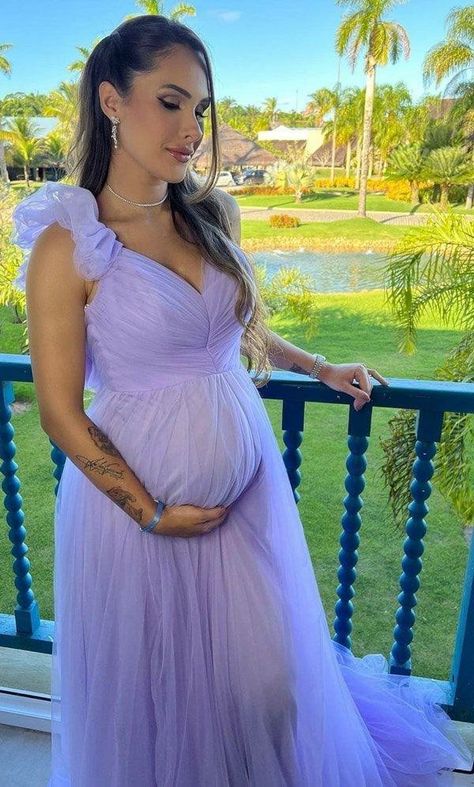 Pregnancy Clothes Dresses, Pregnancy Gowns Dresses, Pregnant Wedding Guest, Vestido Color Lila, Lilac Baby Shower, Babyshower Dress, Maternity Shoot Dresses, Vestidos Para Baby Shower, Gender Reveal Dress