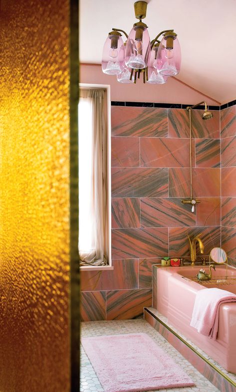 Seventies disco meets mid-century modern in this Victorian home Disco Bathroom, Postmodern Bedroom, Pink Villa, Modern Victorian Home, Purple House, Victorian Bedroom, Natural Living Room, Mdf Doors, Modern Victorian