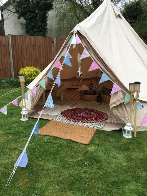 Camping Tent Decorating Ideas, Tp Tent, Summer Camp Party, Sweet 16 Birthday Ideas, Room Decorations Ideas, 16 Birthday Ideas, Camp Party, Tenda Camping, Easy Room Decor