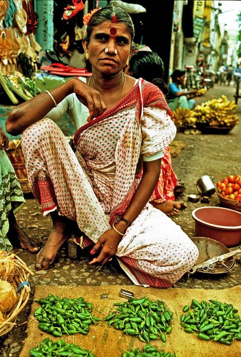 Indian Street Market, Mother India, Amazing India, India Images, Laugh Lines, Indian Street, India Culture, India Photography, Om Namah Shivaya