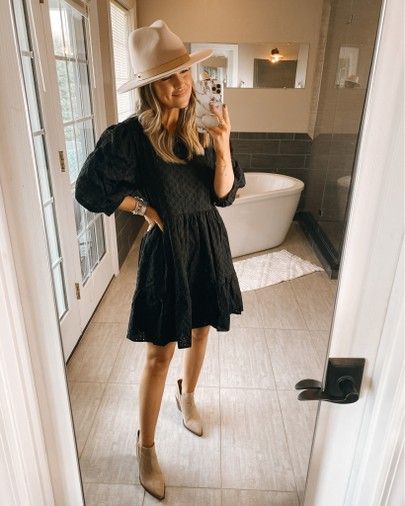 babydoll dress looks, babydoll dress outfit ideas, fall dresses, dresses for fall #falldresses Fall Dresses Photoshoot, Babydoll Dress Outfit, Amanda West, Dresses For Fall, Outfit Ideas Fall, Pregnancy Style, Fashionably Late, Dress Looks, Closet Inspiration