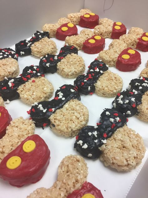 Mickey Mouse rice crispy treats Mickey Mouse Rice Krispie Treats Diy, Mickey Mouse Rice Crispy Treats, Disneyland Rice Krispy Treats, Mickey Mouse Inspired Food, Mickey Mouse Drinks, Mickey Rice Krispie Treats, Mickey Mouse Brownies, Mickey Mouse Theme Desserts, Mickey Mouse Birthday Dessert Table