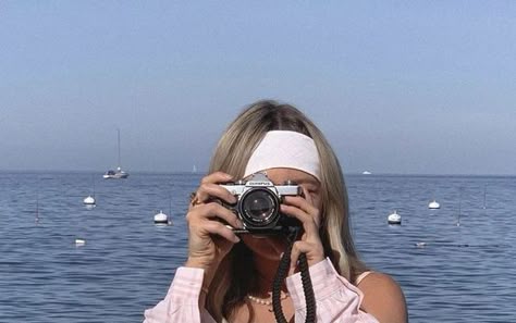 traveling, bucket list ideas, pink aesthetic Coastal Granddaughter, Malibu Barbie, Foto Poses, Summer Feeling, Summer Dream, European Summer, Summer 24, Beach Vibe, 2024 Vision Board