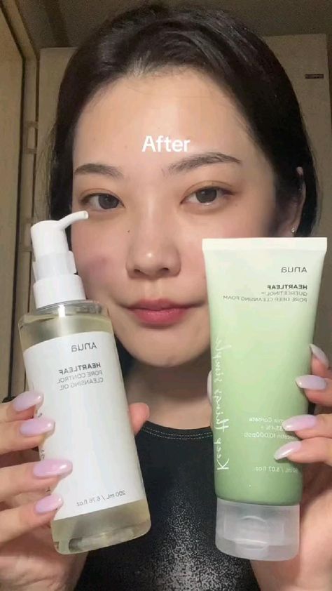 Cleanser For Combination Skin, Haut Routine, Korean Skin Care Secrets, Serious Skin Care, Skin Care Tutorial, Clear Skin Tips, Perfect Skin Care Routine, Moisturizer For Oily Skin, Facial Skin Care Routine