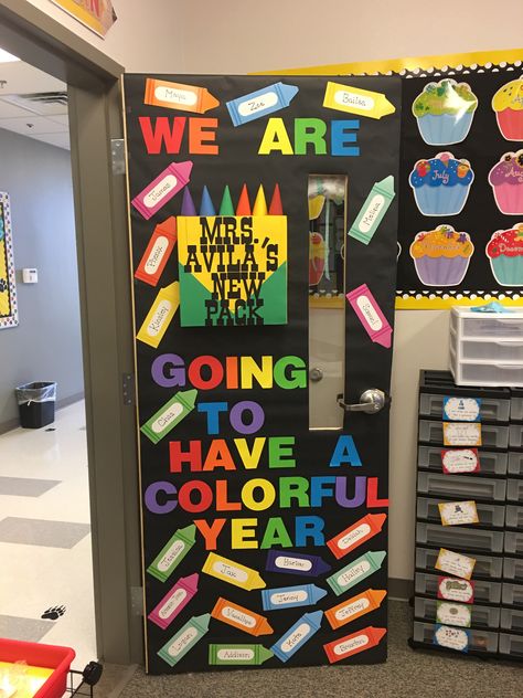 Crayon Box Door Decoration, Crayon Classroom Door, Crayon Box Bulletin Board, Crayon Bulletin Boards, Crayon Classroom, Crayon Themed Classroom, Crayon Letter, School Door Decorations, Classroom Doors