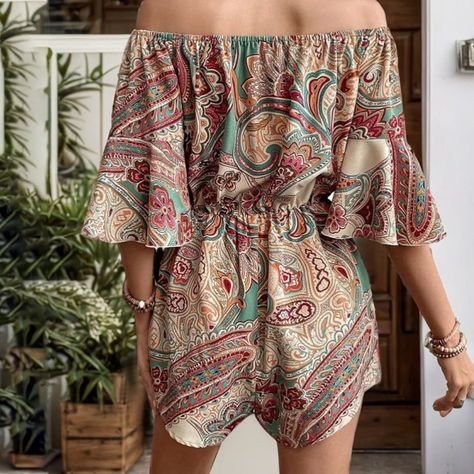 Print Shorts Off Shoulder Jumpsuit Sizes: S-XL $28 #FavFashion #FavorFashions #Summer #SummerOutfit #Romper #RomperShorts #OffShoulder #WomensClothing #Bohemian #Vacation #Style Short Skirts Outfits, Kimono Outerwear, Off Shoulder Romper, Shorts For Summer, Off Shoulder Jumpsuit, Cami Shirt, Shorts Summer, Print Shorts, Tankini Swimsuits