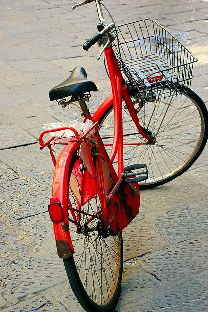 vintage red bike Red Bicycle, Paris In The Fall, Red Bike, Italian Street, Satin Bedding, I Want To Ride My Bicycle, Lighting Decor, Vintage Bike, Fiery Red